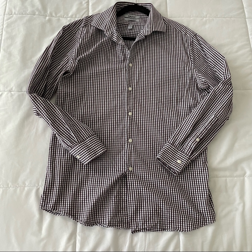 5/$20🌱Long sleeve button down shirt DKNY size L